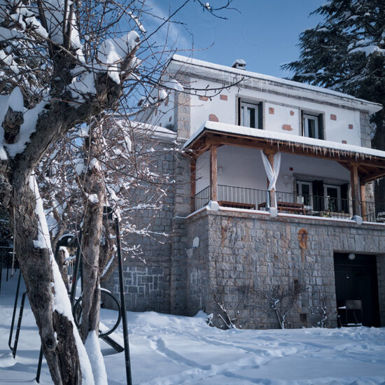 La Casona de Mimi nevada en Cercedilla (Madrid)